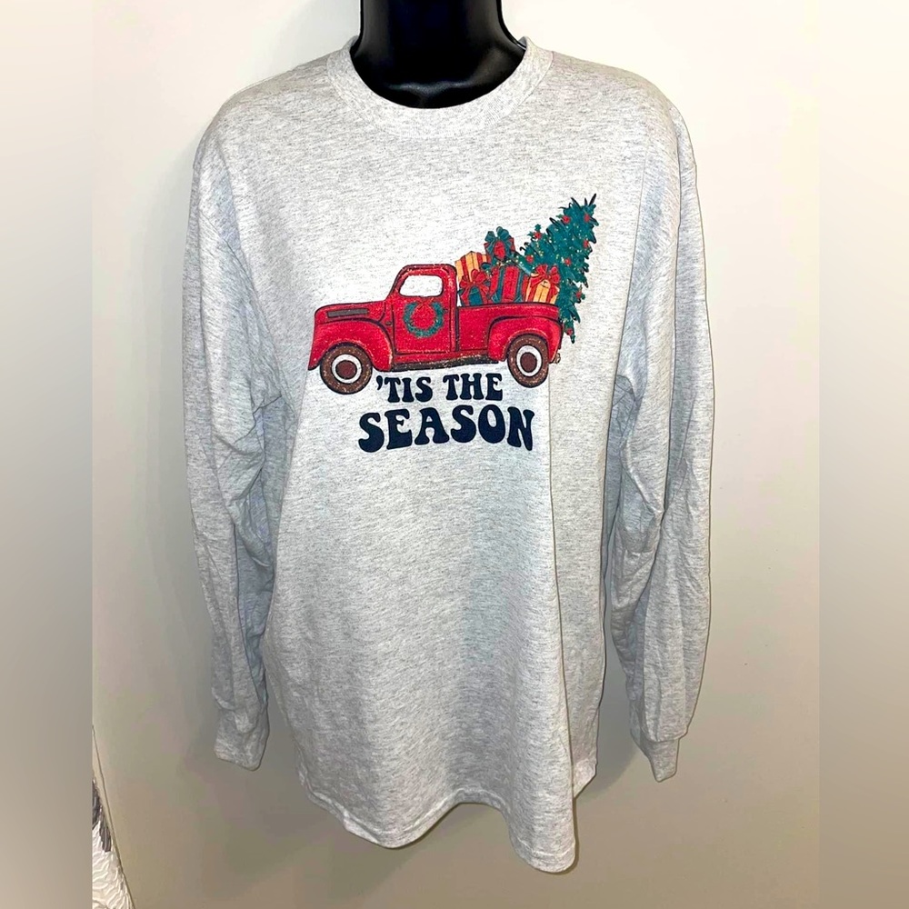 🆕 Gildan ‘Tis The Season Christmas Long Sleeve Shirt